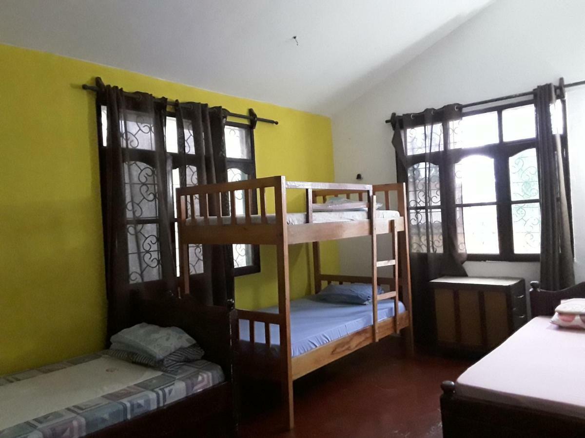 Akogo House - Bnb , Hostel, Backpackers & Volunteer Center Mombasa Exterior photo